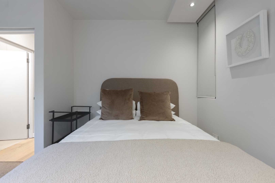 2 Bedroom Property for Sale in Green Point Western Cape